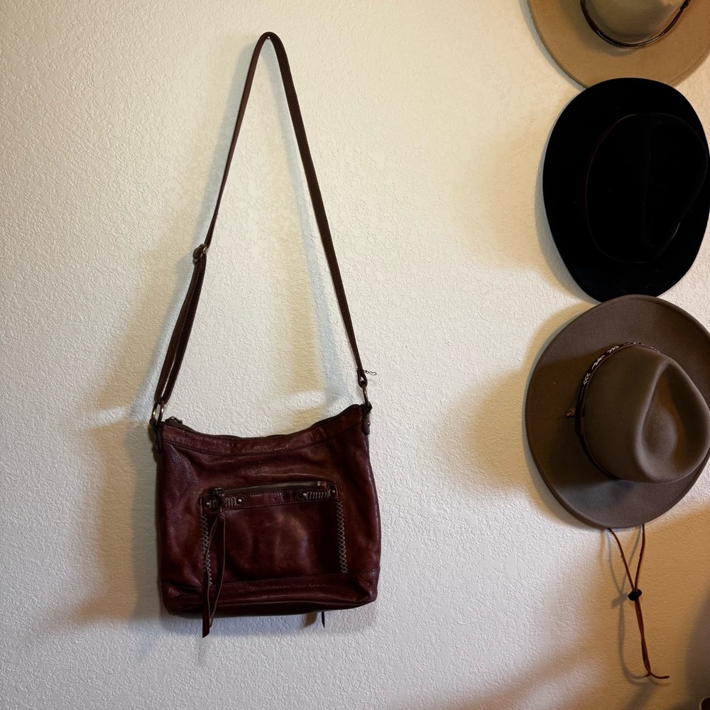 Lucky Brand 🍀 Brown Leather Crossbody Bag purse EUC